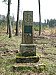 Pamětní deska a pomník význačnému lesníkovi Josefu Ječnému, který na tomto místě zemřel po střele pytláka.
